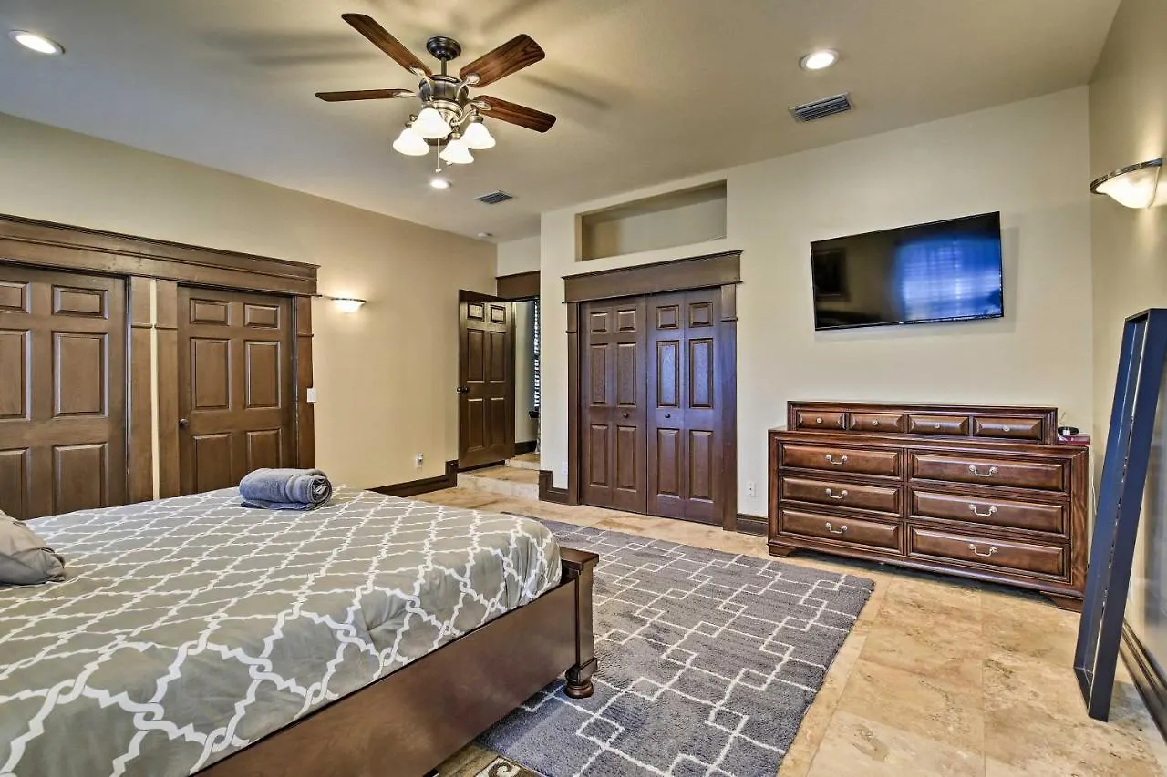Tampa Oasis With Pool About 7 Mi To Busch Gardens! Villa Holiday home