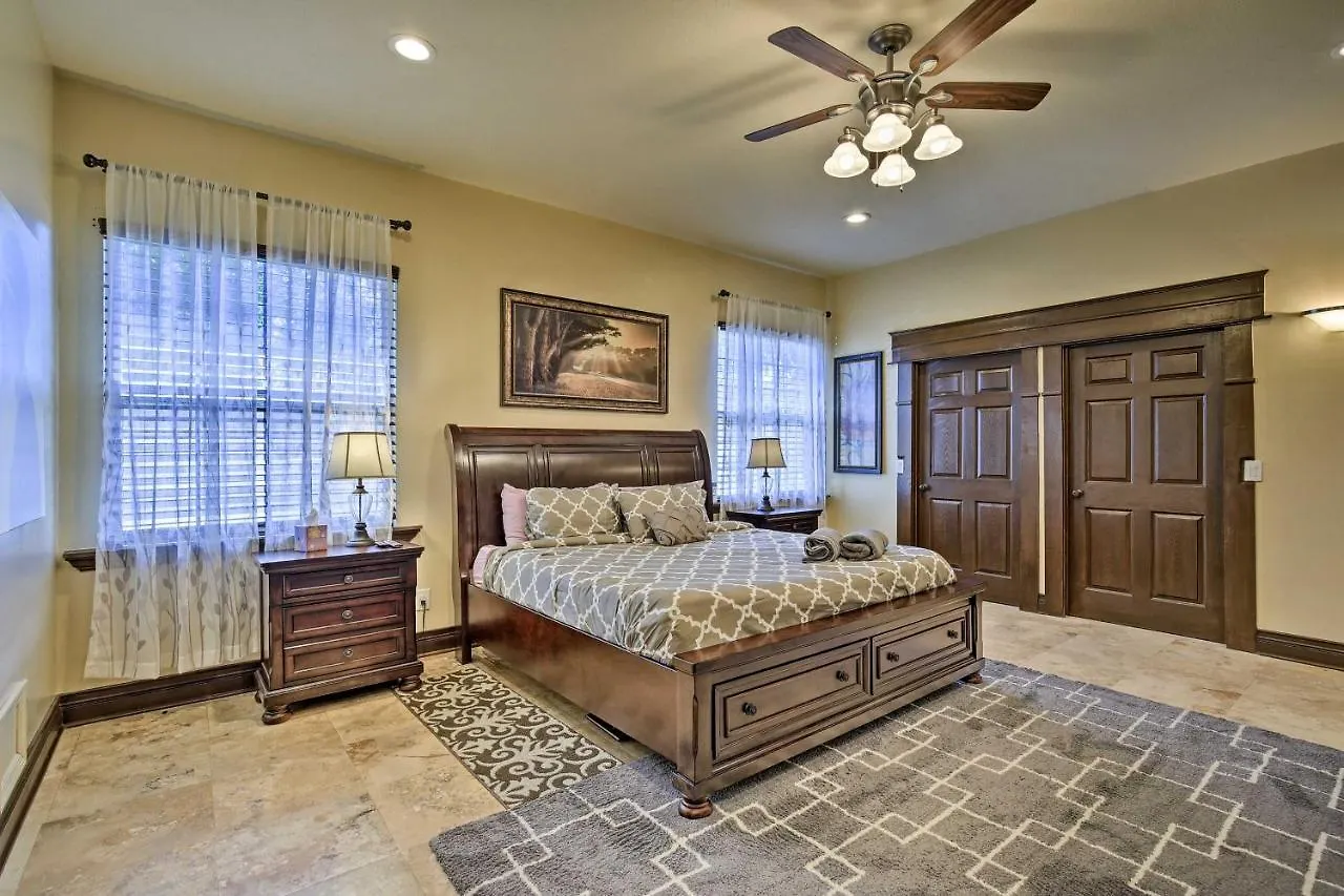 Holiday home Tampa Oasis With Pool About 7 Mi To Busch Gardens! Villa
