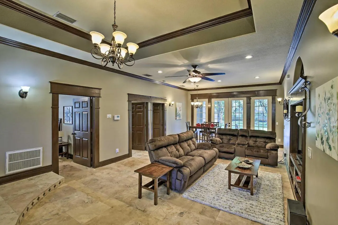Tampa Oasis With Pool About 7 Mi To Busch Gardens! Villa United States