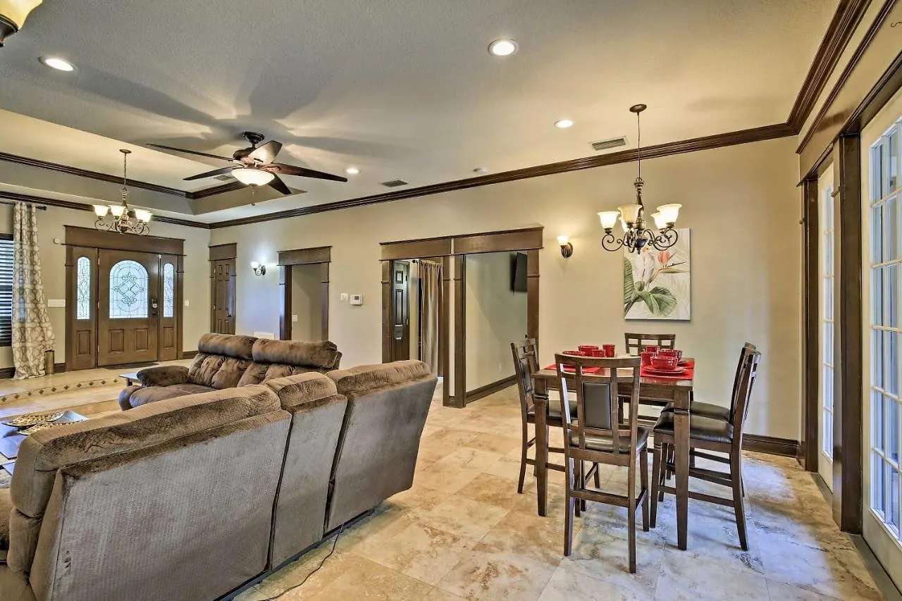 Tampa Oasis With Pool About 7 Mi To Busch Gardens! Villa Holiday home
