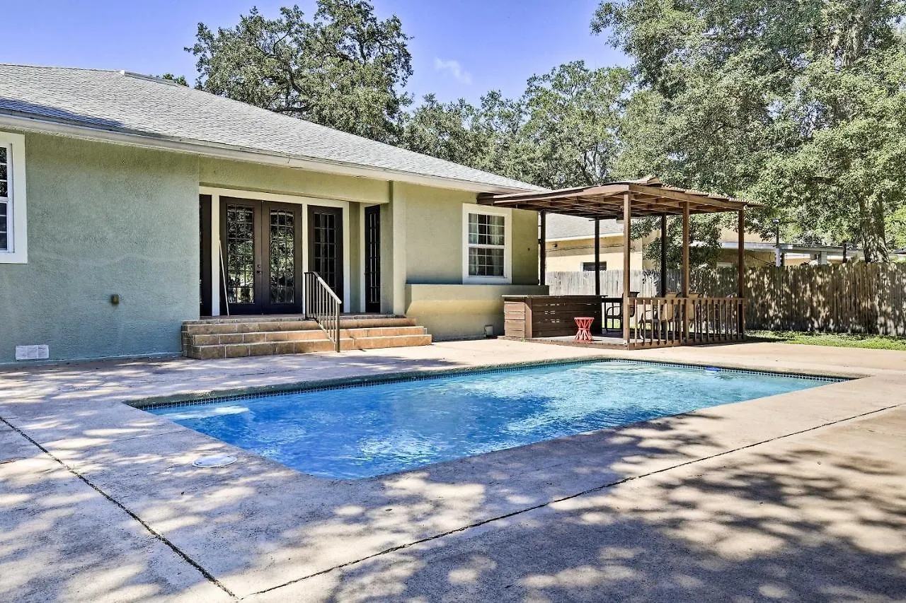 Tampa Oasis With Pool About 7 Mi To Busch Gardens! Villa United States